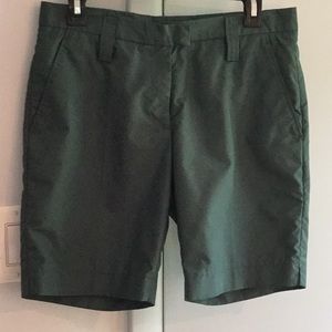 JLindeberg golf shorts size 28